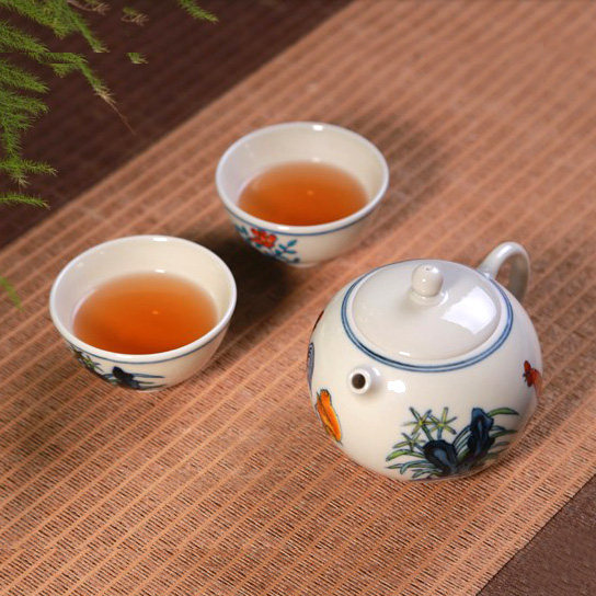 Taiwan ceramic artist Li Cunren Cunren Tang Imitation Ming Chenghua Doucai chicken pot cup Shi Shi teapot set of one pot and two cups tea set