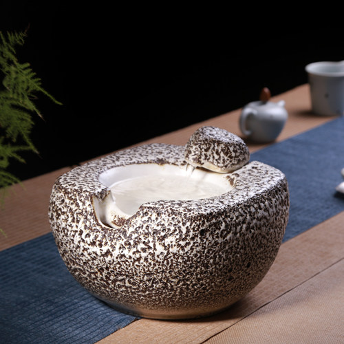 Taiwan ceramic artist Hsu Xulun handmade moth-eaten pottery lucky Feng shui Small water tea ceremony Home furnishings humidification