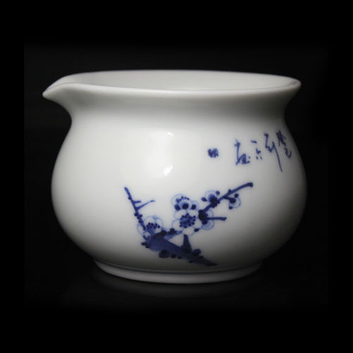 Taiwan Fine Art Collection Blue and white big tea sea Hand-painted plum blossom fair cup Male cup ceramic tea set