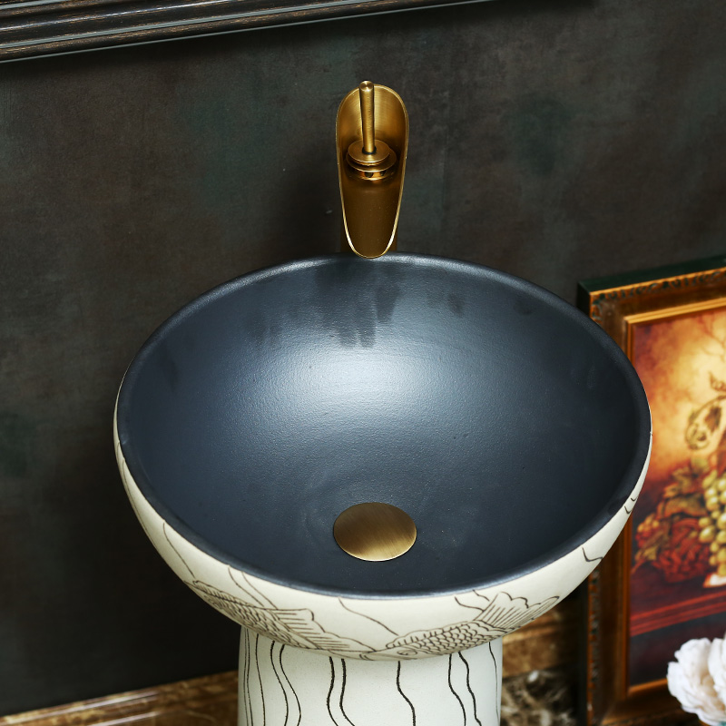 The sink pillar basin integrated basin small balcony ceramic floor pillar type lavatory toilet restoring ancient ways