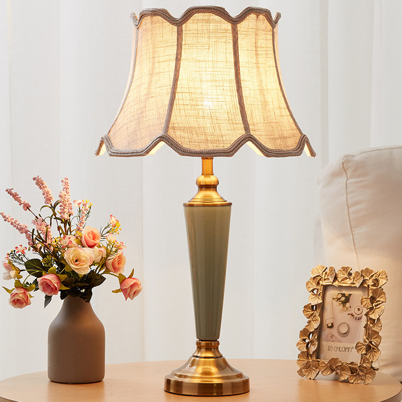 American fashion ceramic table light cozy creative living room European-style home dimmable Nordic ins bedroom bedside headlights