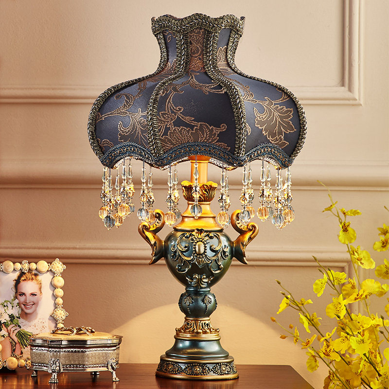 European luxury palace lamp bedroom bedside lamp bedside table American high-end living room sofa modern creative romance