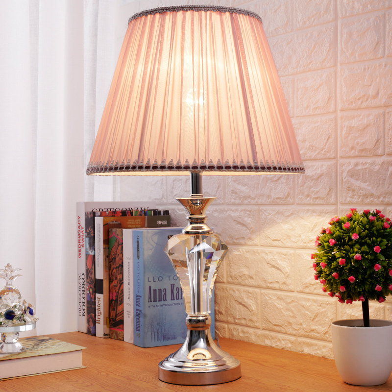 Creative romantic pink crystal lamp princess powder married bedroom bedroom headlights dimmable red warm color