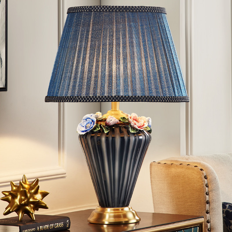 American minimalist fashion table light Living room Book room minimalist Decorative Table Lamp Cozy Creative Luminaire Bedroom Headboard Lamp