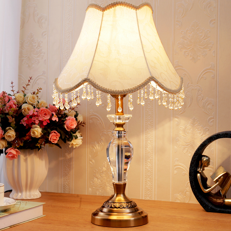 Eurostyle Crystal Table Lamp Decoration Luxurious Wedding Room Bedroom Bed Head Light Princess Cozy Romantic Living Room Remote Control Table Lamp