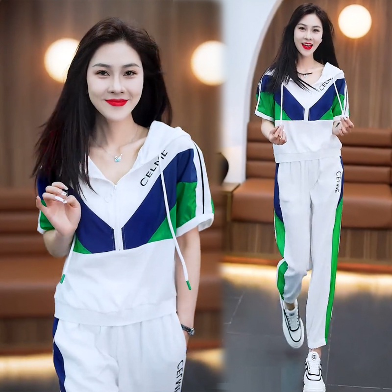 Ice Silk Casual Sports Suit for Women 2023 Summer New Fashionable and Stylish Age-Reducing Thin Short-Sleeved Elegant Two-Piece Set