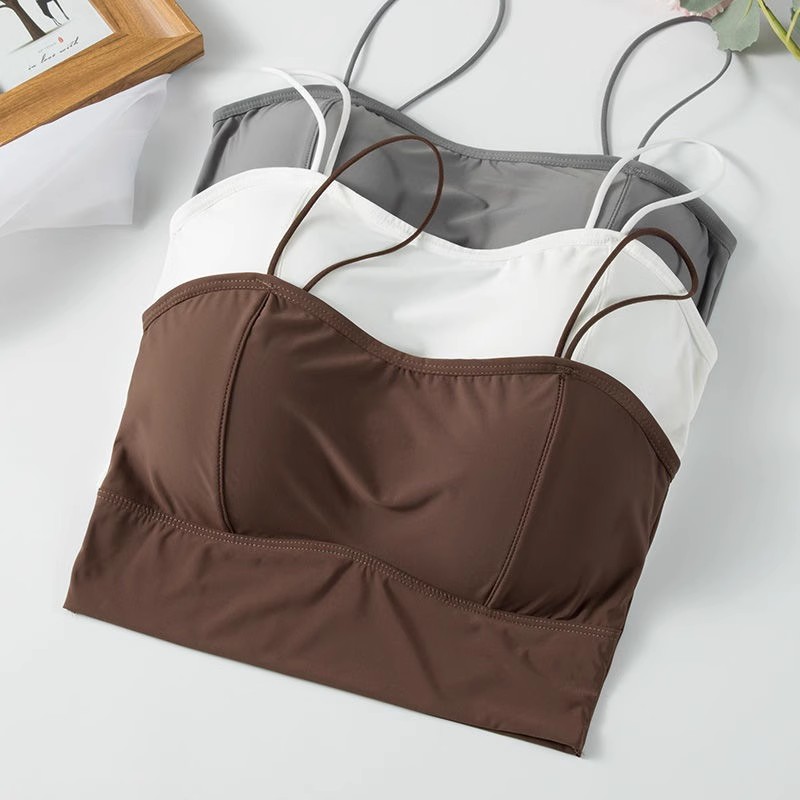 宽肩带聚拢背心：为小胸美背量身定制的秘密武器