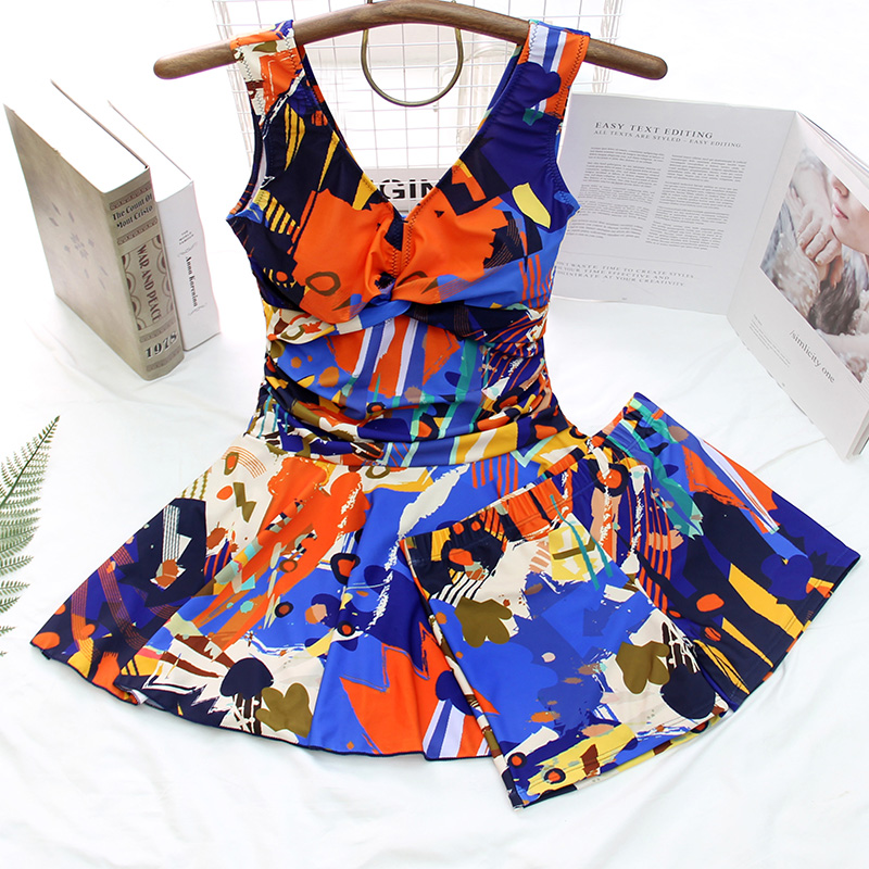 Swimsuit women Summer cover slim and conservative Two style 2021 new 2022 Large size size Fat mm Middle aged Mama Bubble spa