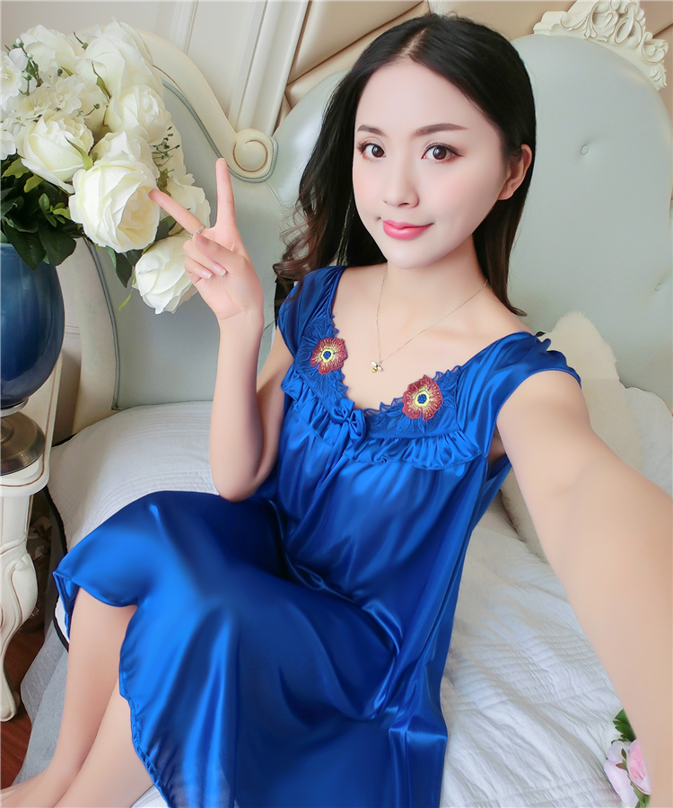 Nightdress nữ mùa hè sexy Hàn Quốc phiên bản của băng lụa ren đồ ngủ ngắn tay lụa lụa phần mỏng lỏng kích thước lớn ăn mặc đỏ