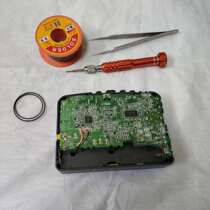 Professional maintenance takes care of Sony's tape Walkman Replace the belt Pine loose Lowa Import Walkman