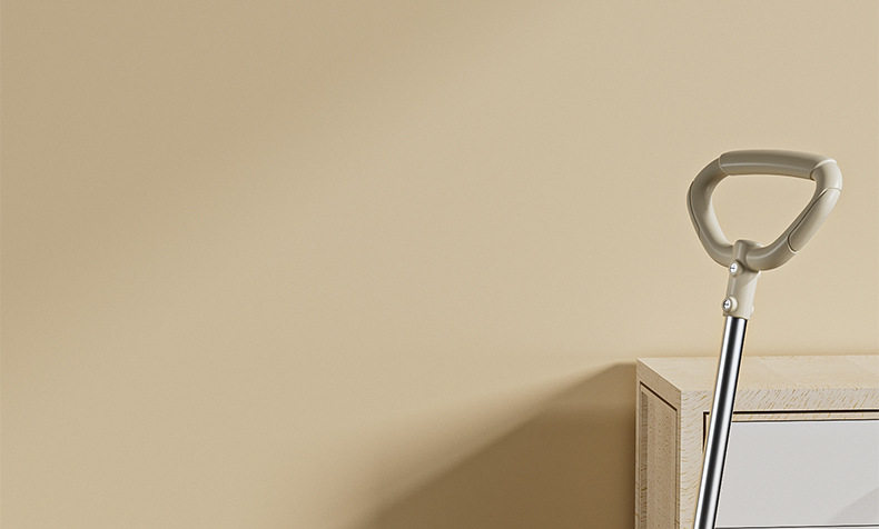 Каталки и педальные автомобили 儿童扭扭车1一3岁防侧翻静音轮男女宝宝溜溜车玩具车大人可坐滑行