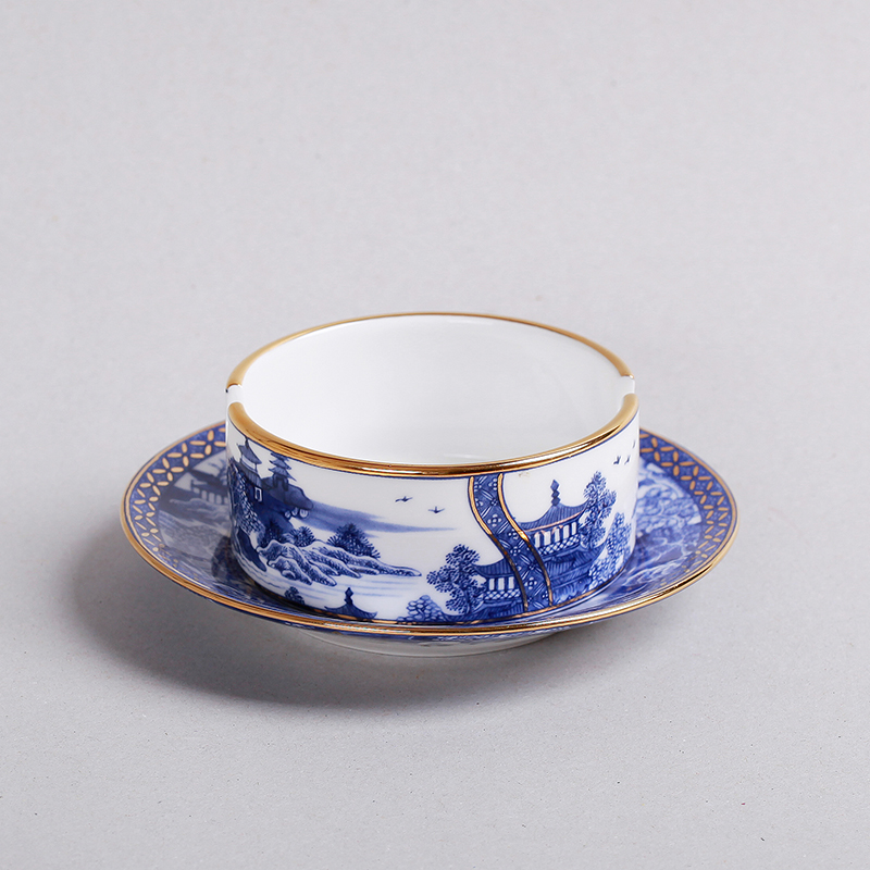 Under the blue and white porcelain of jingdezhen ceramic glaze color classical see smoke plate the ashtray ashtray manual crafts and gifts