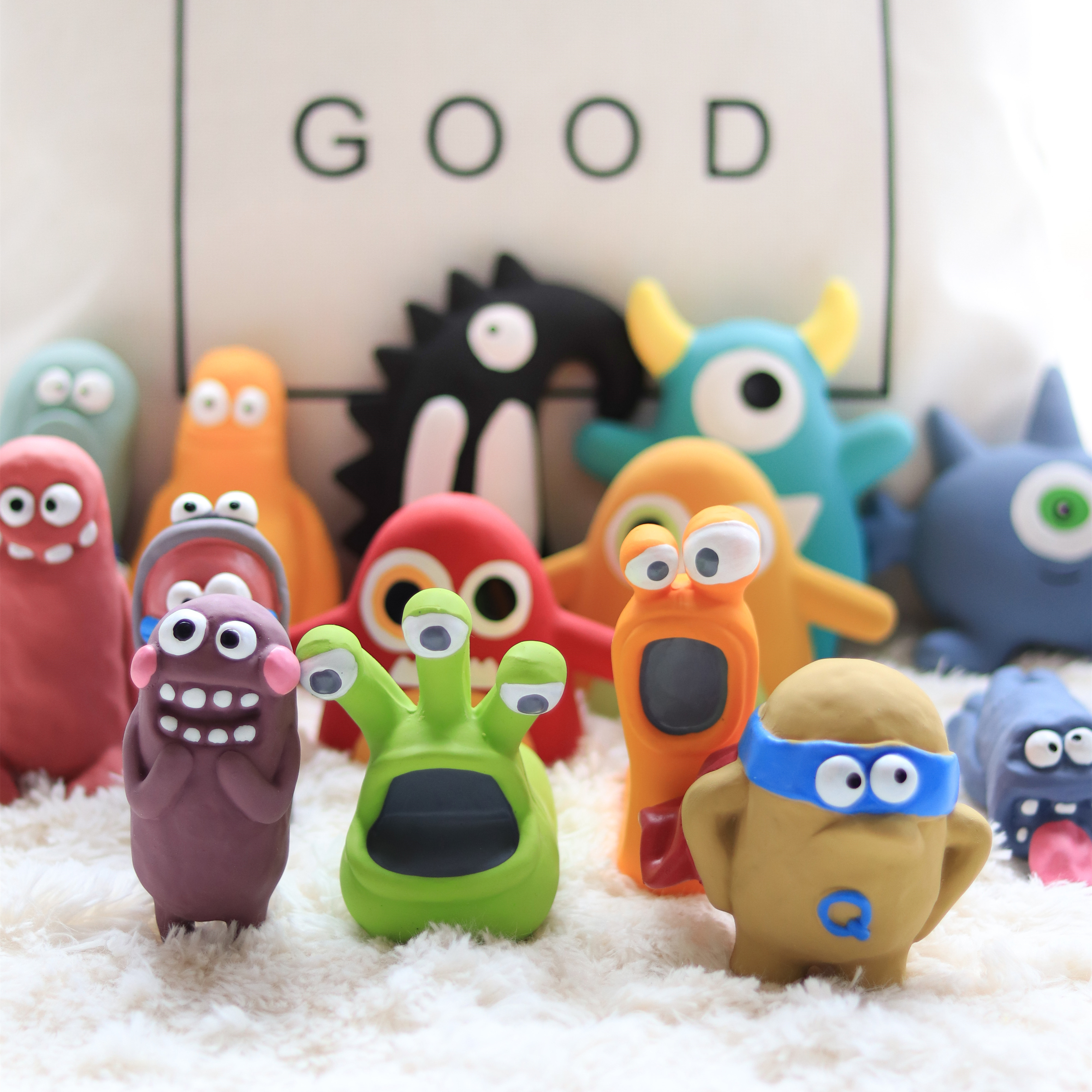 Q-Monster Pet Pooch Latex Vocalization Toy Fou Teddico Chaperone Companion Toy Dog Grindle