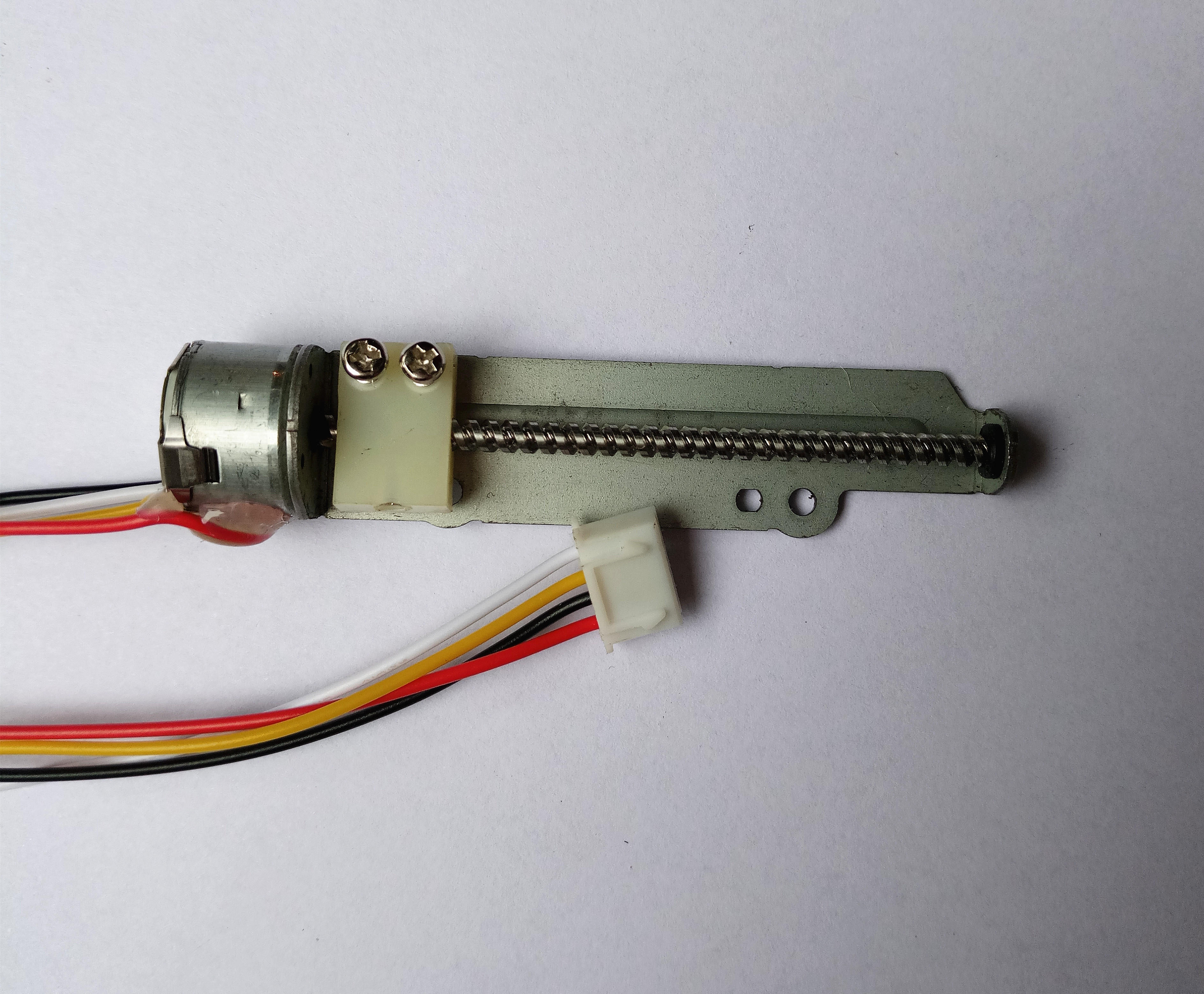 Miniature stepper motor with wire rod with nut slider small sliding table slider flip-flopping to movement