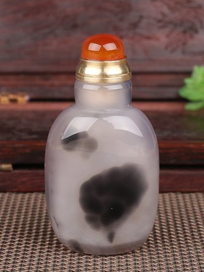 天然玛瑙玉石鼻烟壶 薄膛 纯手工手把件 装鼻烟粉 容量 3-5 克