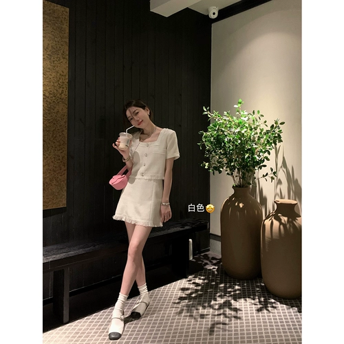 Небольшой комплект, делается под заказ, подходит для подростков