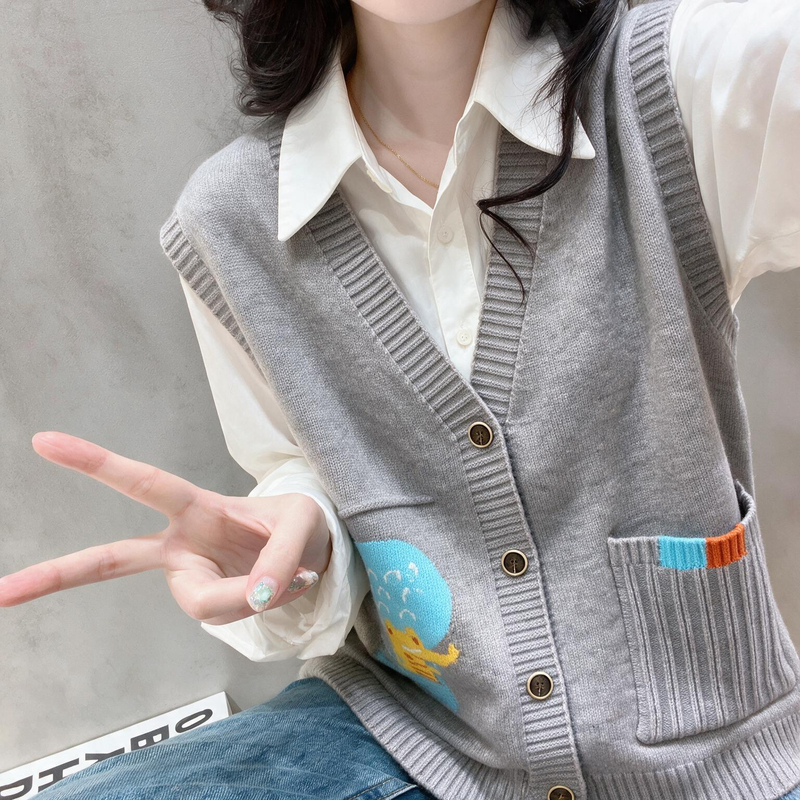 Cartoon Jacquard V-Neck Knitted Vest for Women, Sleeveless Outerwear, 2026 Autumn and Winter Cardigan Sweater Jacket Cartoon Jacquard V-Neck Knitted Vest for Women, Sleeveless Outerwear, 2026 Autumn and Winter Cardigan Sweater Jacket
