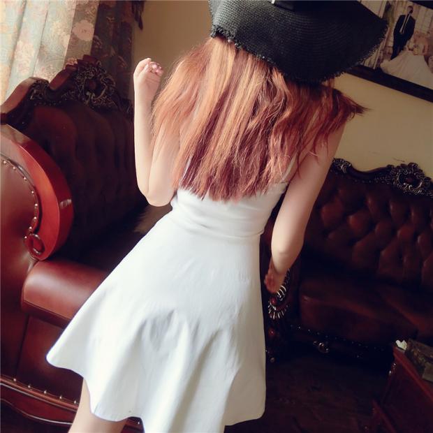 Đêm váy 2018 mùa hè mới thấp cắt V-Cổ nữ tính khí tim máy hộp đêm sexy của phụ nữ A-line dress mẫu váy chữ a