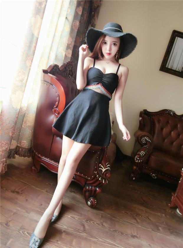 Đêm váy 2018 mùa hè mới thấp cắt V-Cổ nữ tính khí tim máy hộp đêm sexy của phụ nữ A-line dress mẫu váy chữ a