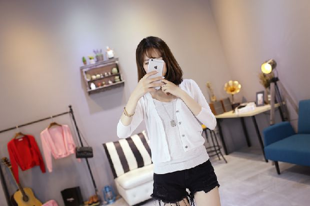Mùa hè mới của phụ nữ phiên bản Hàn Quốc của áo len bảy điểm tay áo len áo len ngắn điều hòa áo sơ mi áo chống nắng phần mỏng áo len cổ tim