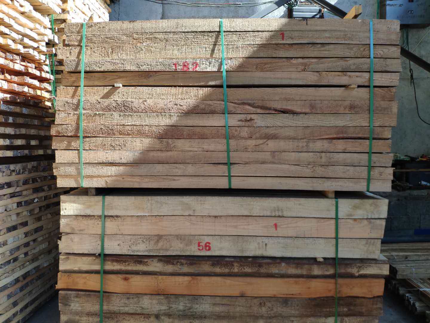 Fragrant Zhangwood solid wood furniture wood strips wood custom DIY whole wood square material handmade with log plate furnishing pendulum