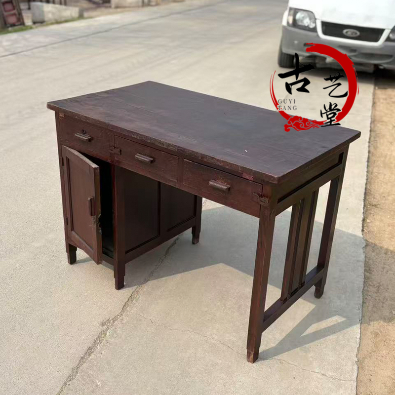 Old-Fashioned Office Desks and Chairs, Traditional Old Furniture, Solid Wood Desks and Chairs, Complete Set from the 80S and 90S, Office Desks and Chairs, Film Props