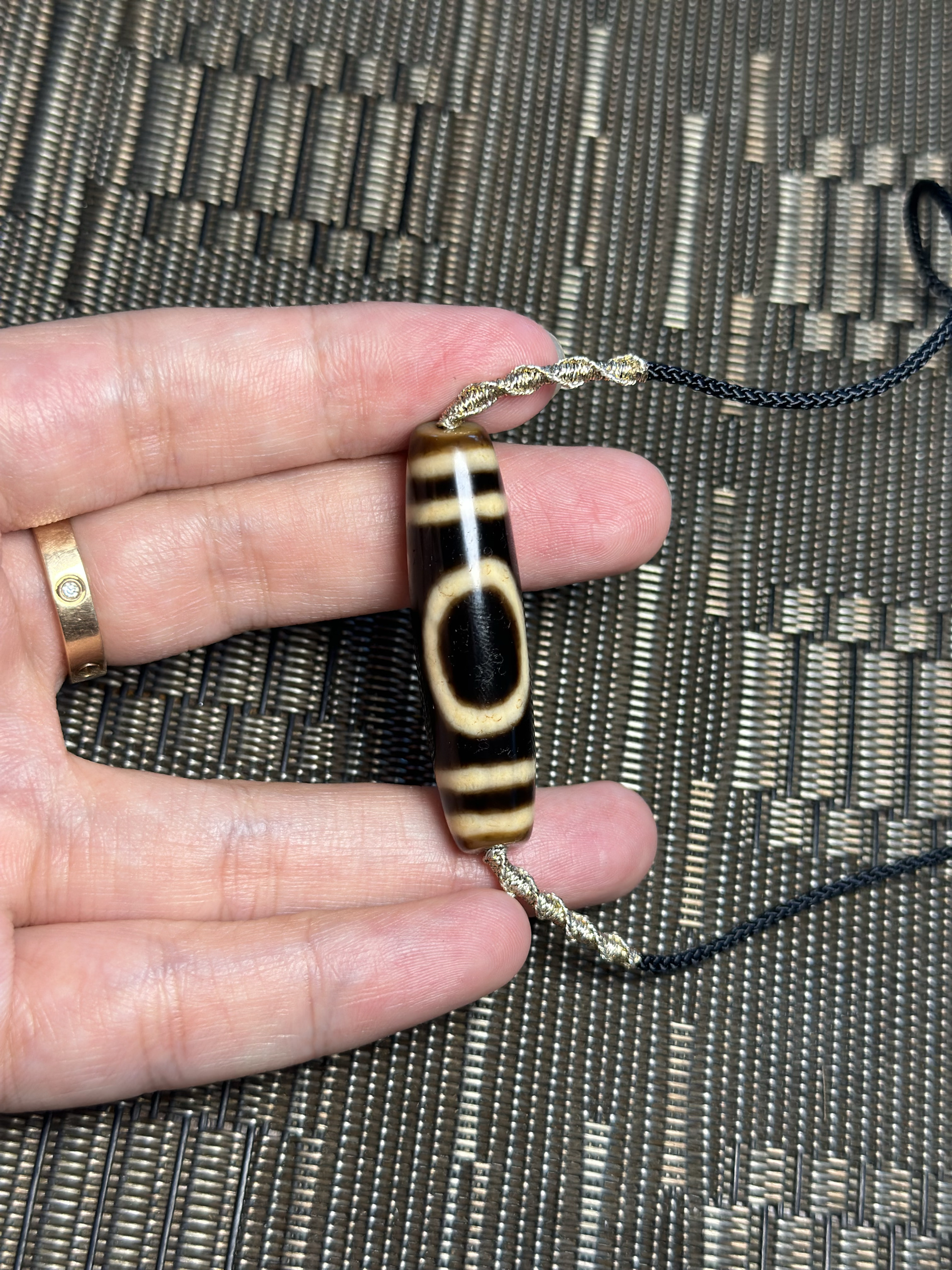 637天珠　上肯天珠　湾月　四線天珠　dzibeads！ 637天珠 上肯天珠 湾月 四線天珠 dzibeads 63 种