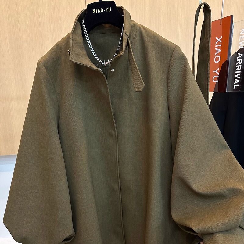 High-End European Autumn Style, Sophisticated and Stylish, Very Attractive, Loose-Fitting Stand-Up Collar Lantern Sleeve Trench Coat Jacket for Women