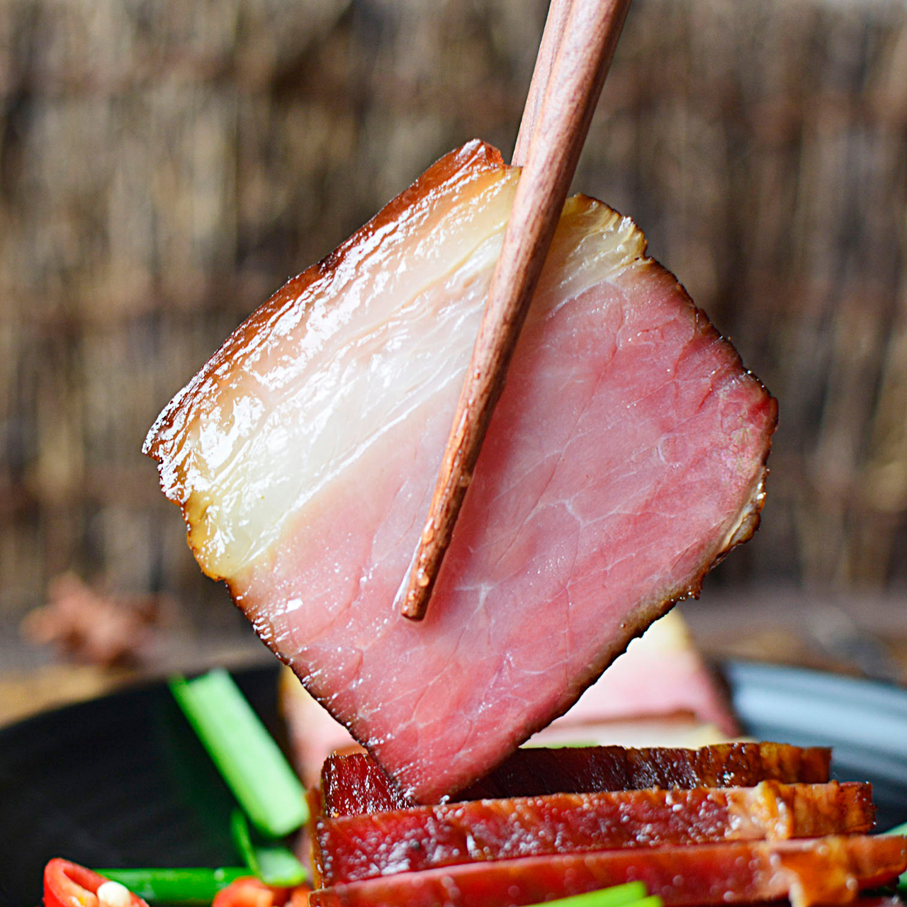 Chongqing bacon Sichuan bacon special flavor farm old bacon homemade smoked hind leg bacon bacon 500g