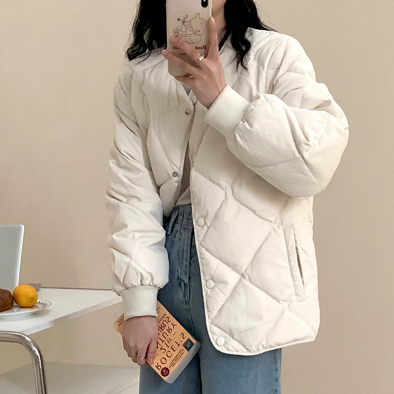 Lingge Lightweight down Jacket for Women, Short Style, 2026 Winter New Model, Warm Inner Layer, Thin Style, Collarless Coat for Petite Figures