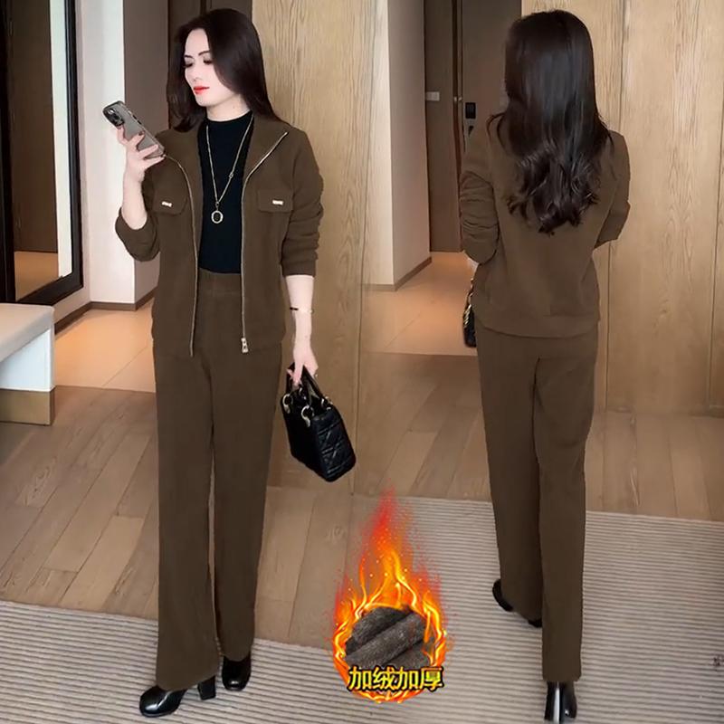 Fleece-Lined and Thickened Fashionable Casual Suit for Women, 2024 Winter New Style, Stylish Cardigan Short Jacket and Wide-Leg Pants Two-Piece Set Fleece-Lined and Thickened Fashionable Casual Suit for Women, 2024 Winter New Style, Stylish Cardigan Short Jacket and Wide-Leg Pants Two-Piece Set