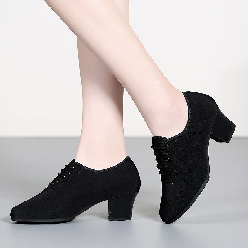 Latin Dance Shoes Outwear Square Dance Shoes Summer Softbottom Gittbae Dance Shoes Woman Thin breathable professional dance shoes