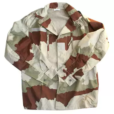 The French army issued a military version of the French Foreign Legion desert camouflage F2 jacket combat top is rare