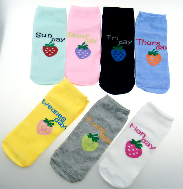 Tuần Kỹ Thuật Số của Nam Giới Vớ Bảy Ngày Vớ Nam Mùa Thu và Mùa Đông Ống Tinh Khiết Polyester Cotton Socks Hợp Thời Trang Hộp Quà Tặng Mua Một Tặng Một Miễn Phí