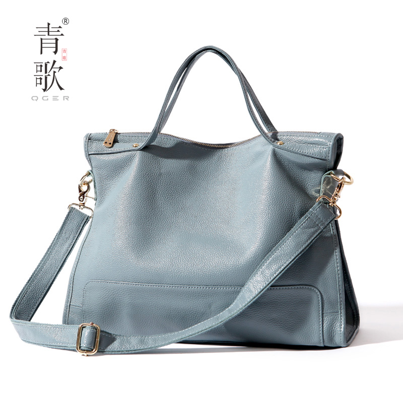 2022 new European and American fashion first layer cowhide leather portable shoulder messenger casual soft leather large capacity bag women