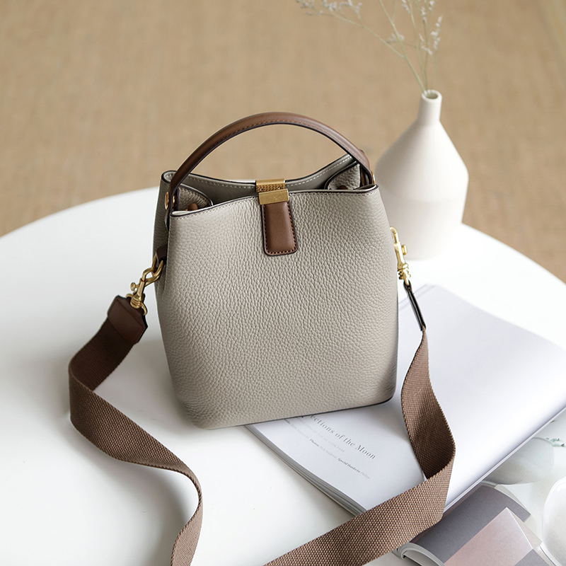 2023 New Bucket Bag Genuine Leather Head Layer Bull Leather Fashion Trends 100 Lap Single Shoulder Inclined Satchel Bag-Taobao