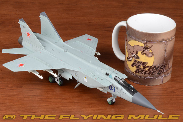 Hobby Master 1/72 HA9702 Mikoyan MiG-31B Foxhound-A Russian Air Force, Blue 08