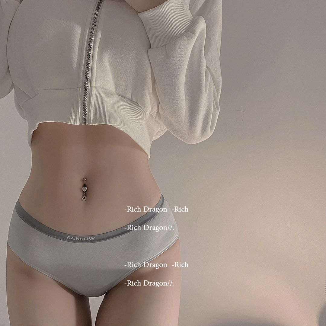 Day Department Brief about full cotton underpants female summer thin low waist antibacterial pure cotton crotch part No-mark breathable girl triangle pants head