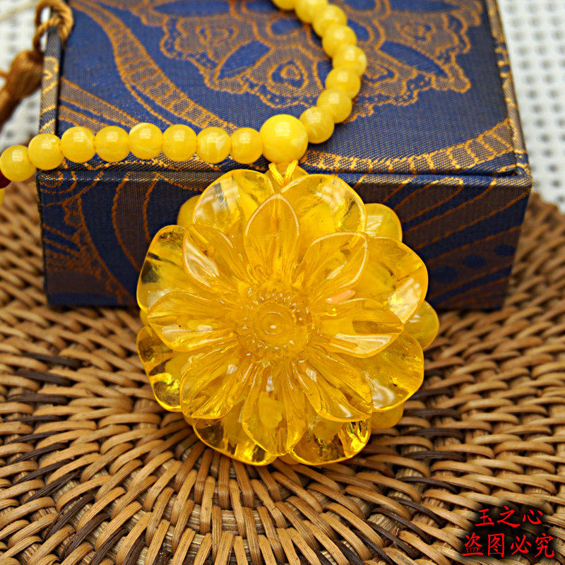 Second-generation honey wax flower pendant flower open rich and expensive honey wax amber fur coat chain ethnic wind female Nectar Wax Necklace necklace