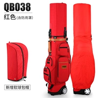 Красная бейсболка, дождевик