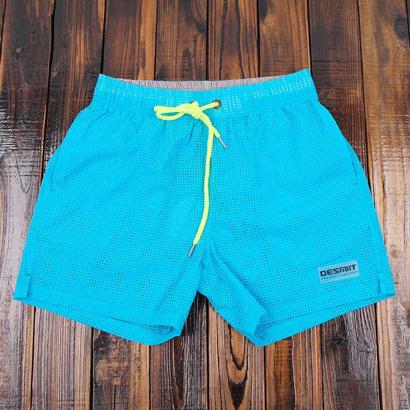 New mesh design quick-drying three-point pants seaside beach pants breathable with lining sports fitness shorts men