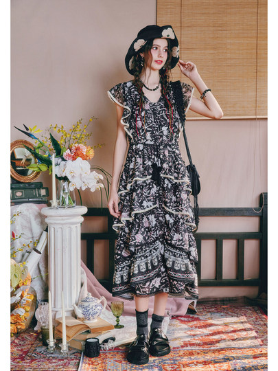 Wancaoyi 2025 Summer New Floral Flutter Sleeve Dress for Women with Irregular Hem, V-Neck, A-Line Mid-Length Dress