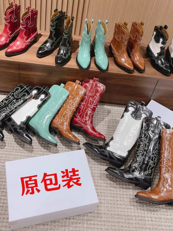 Guangzhou Top-Quality In-Stock Western Shoes 2025 Autumn New Short Boots Genuine Leather Slip-On Wedge Heel Boots Similar to Those Worn by Yang Mi