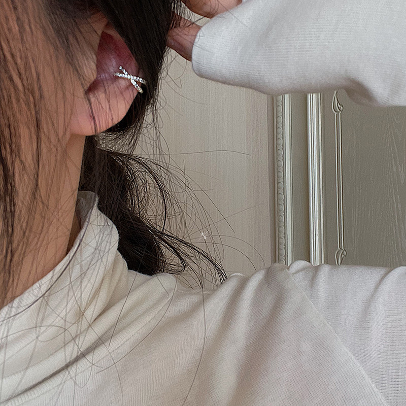 2021 new trendy face small earrings 925 silver niche design X cross ear bone clip cold style earrings