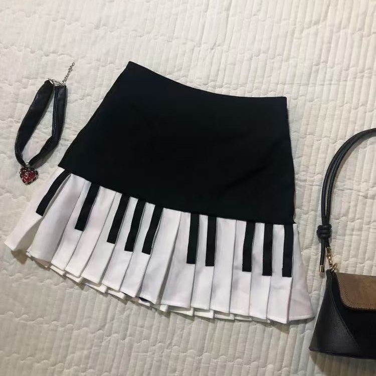 Vintage Art Skirt Spring and Summer Subculture Retro Black and White Piano Key Short Skirt Female Student Y2K Skirt Outfit