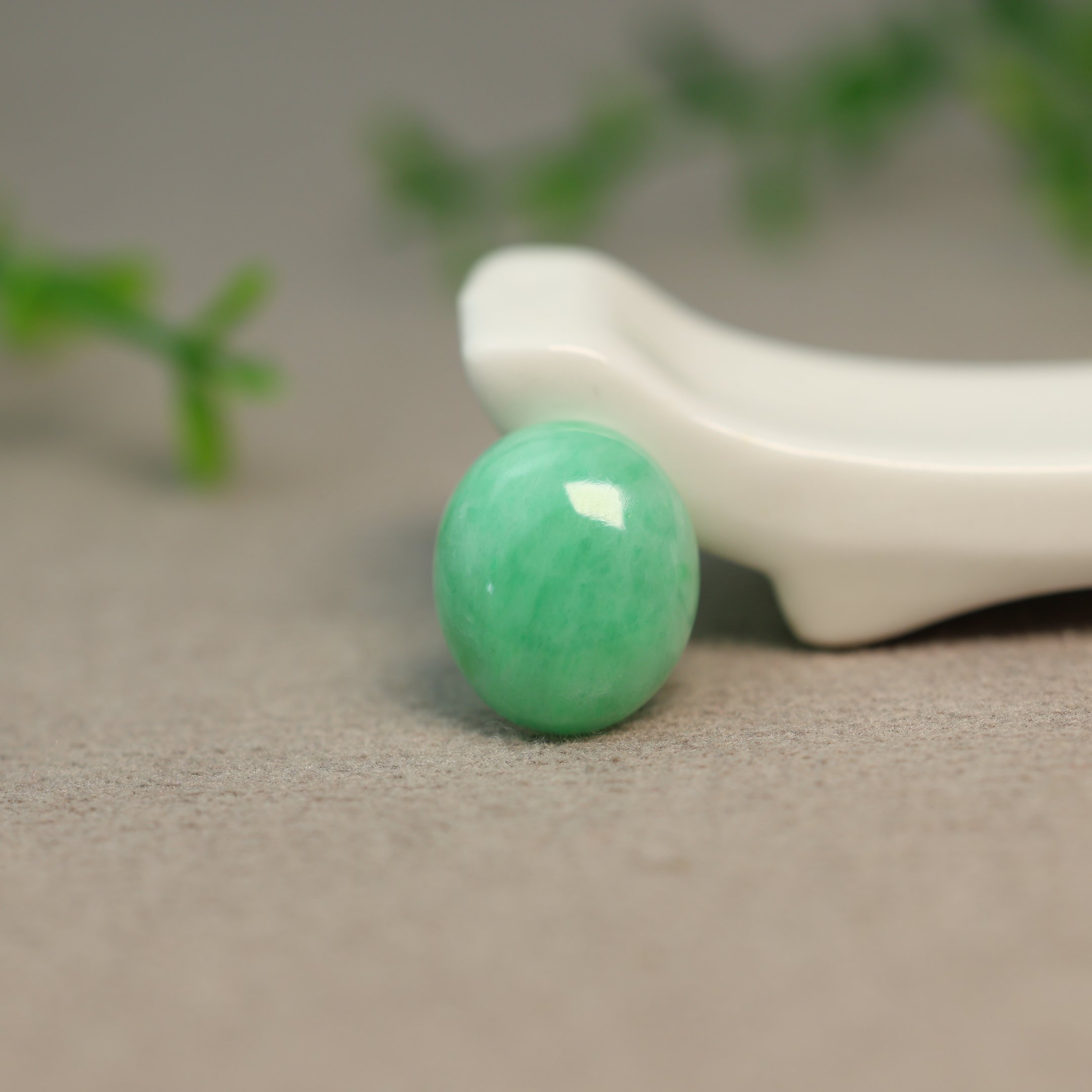 Full green Myanmar natural A-grade jade oval egg noodles