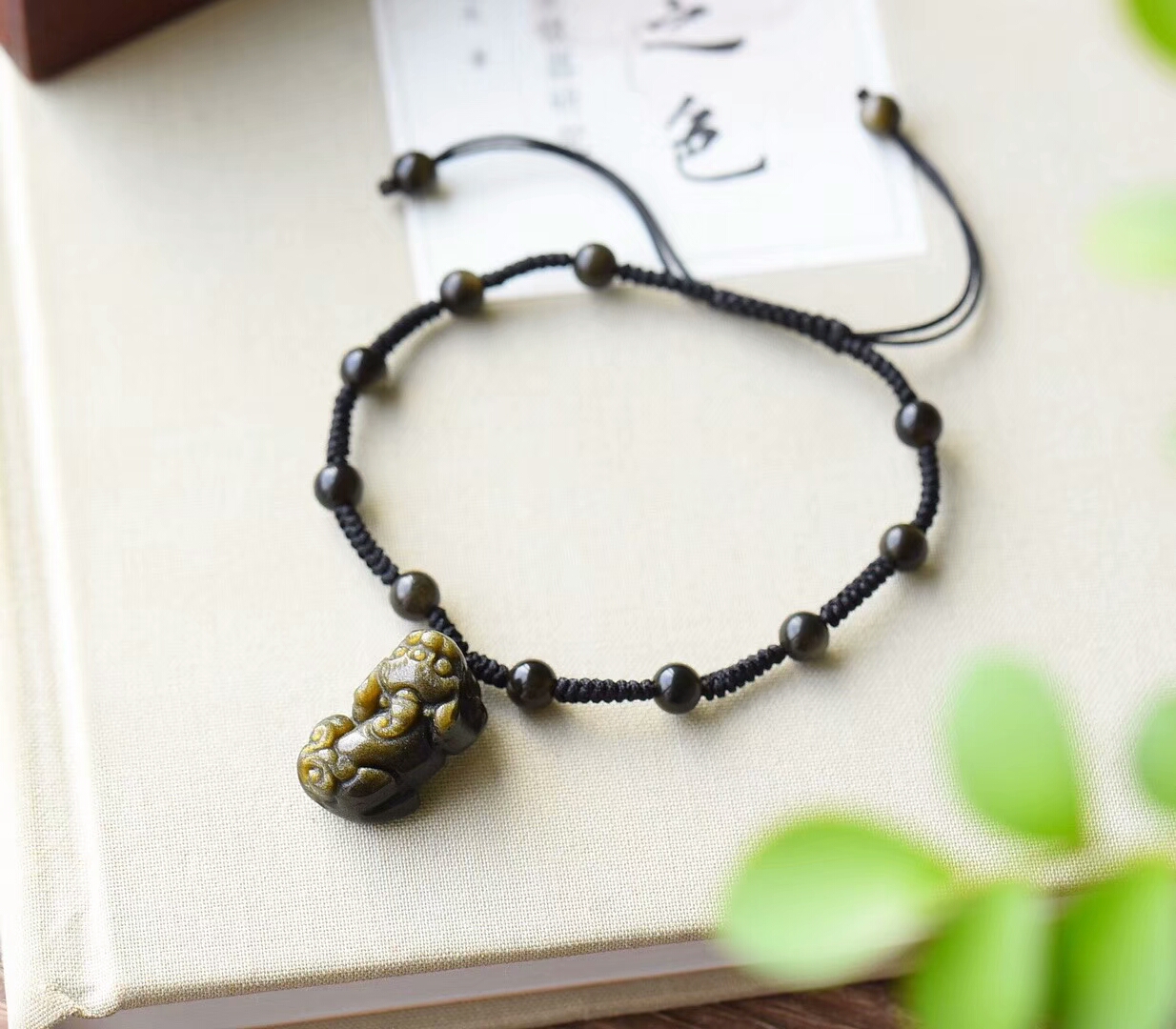 Năm sinh vòng chân dây đỏ Thiên thạch vàng tự nhiên may mắn vòng chân nam nữ mô hình vận chuyển ác trang sức pha lê lắc chân nữ 10k