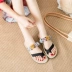 Dép hoa nữ mùa hè 2018 mới phẳng đế bằng vải lanh bên ngoài mang giày retro đi biển đi biển dép crocs nữ Dép