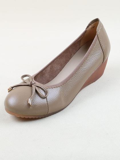 真皮牛皮浅口圆头单鞋女中跟坡跟简约工作鞋妈妈鞋一脚蹬休闲女鞋