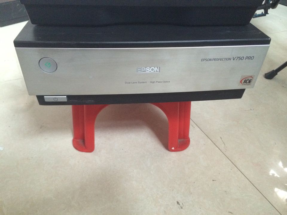 Máy quét ảnh chuyên nghiệp Epson Epson Perfection V750 Dual Lens - Máy quét máy scan 3000s3